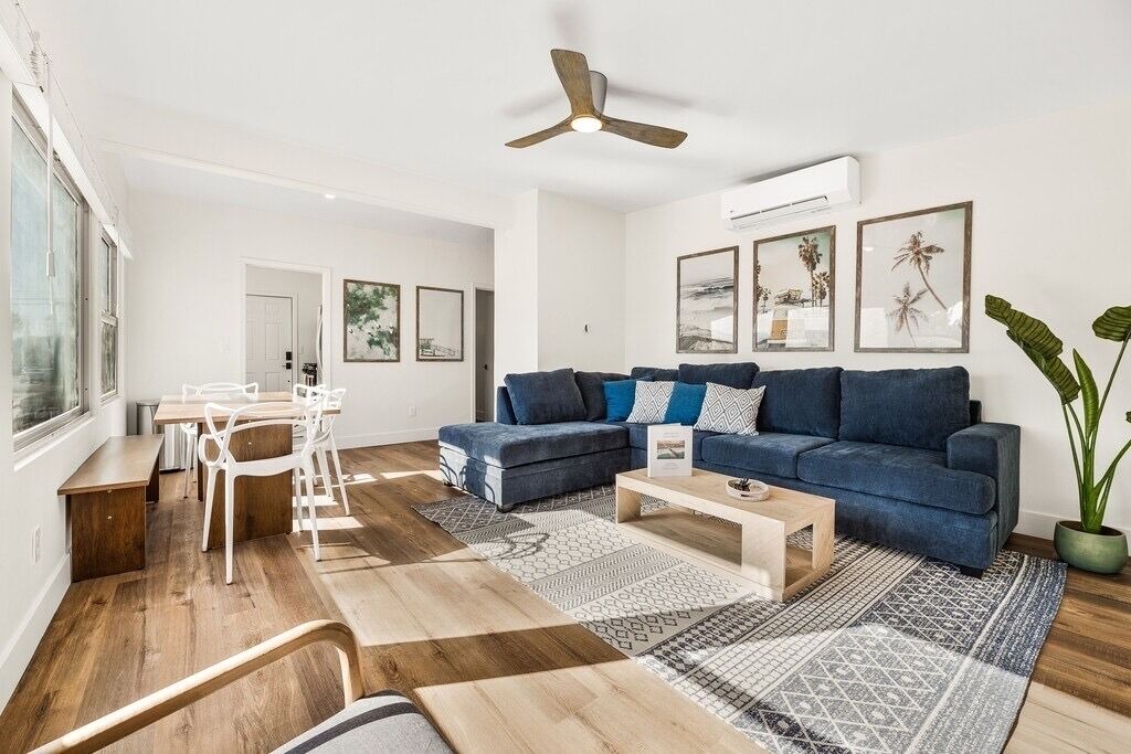 Photo of Livingroom in Crown Point