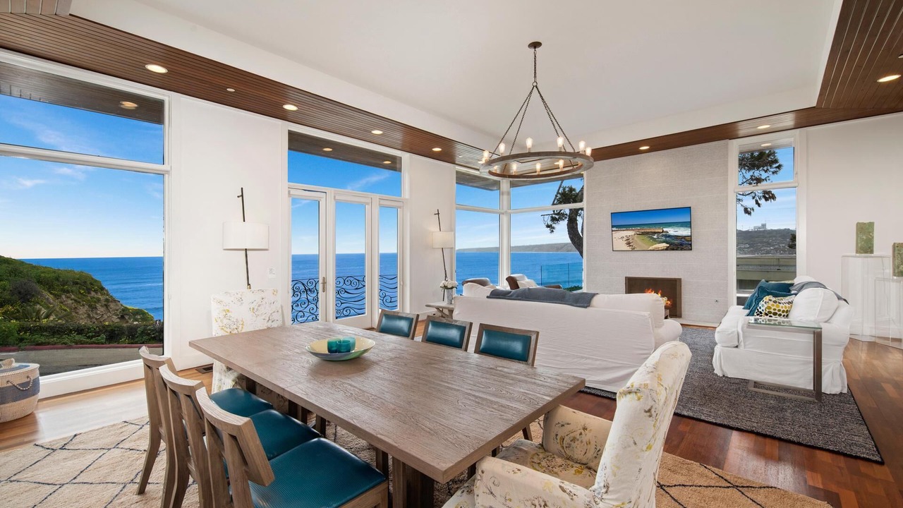Photo of Bedroom in Village of La Jolla