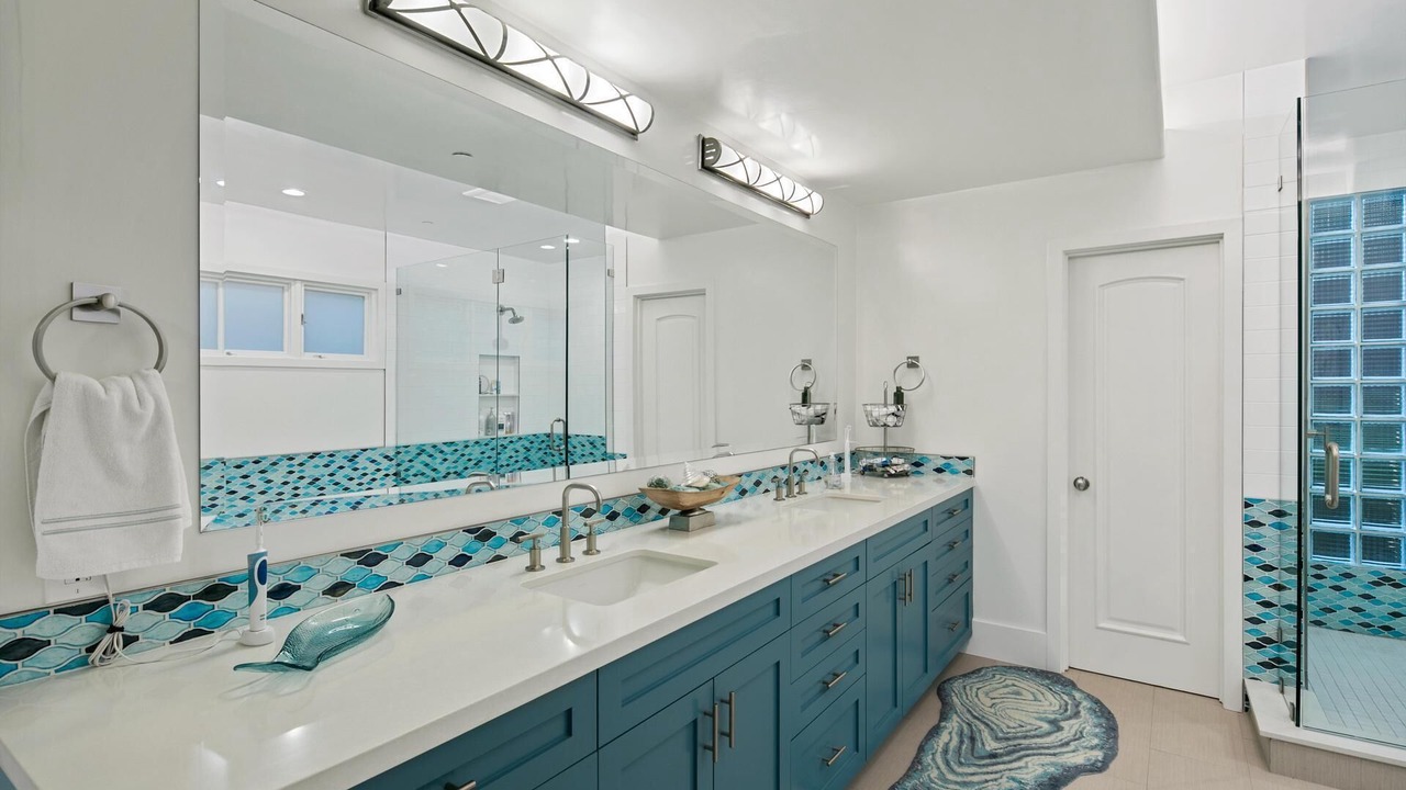 Photo of Bathroom in Village of La Jolla