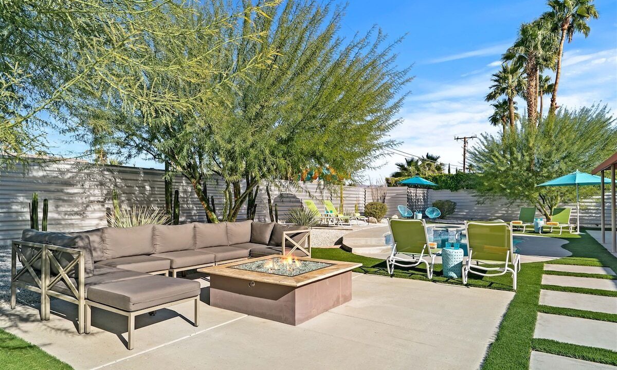 Photo of Outdoor in Racquet Club Estates