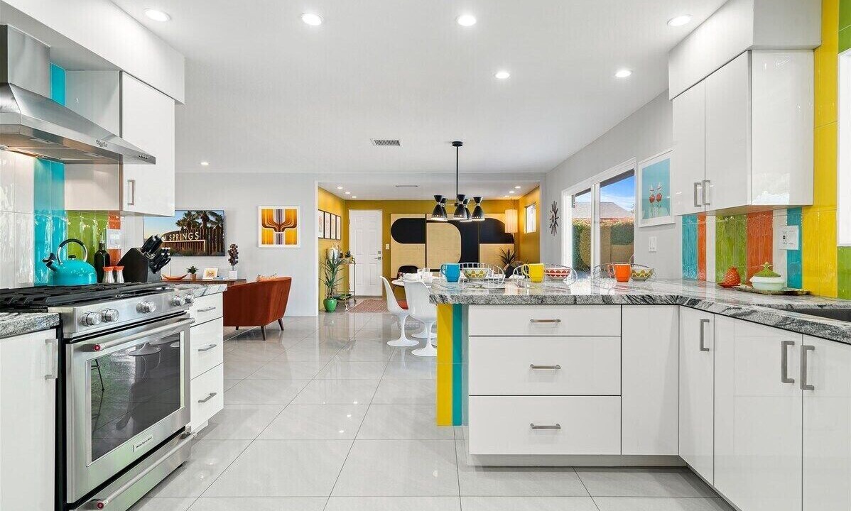 Photo of Kitchen in Racquet Club Estates