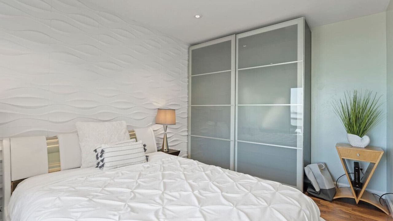 Photo of Bedroom in Emeryville