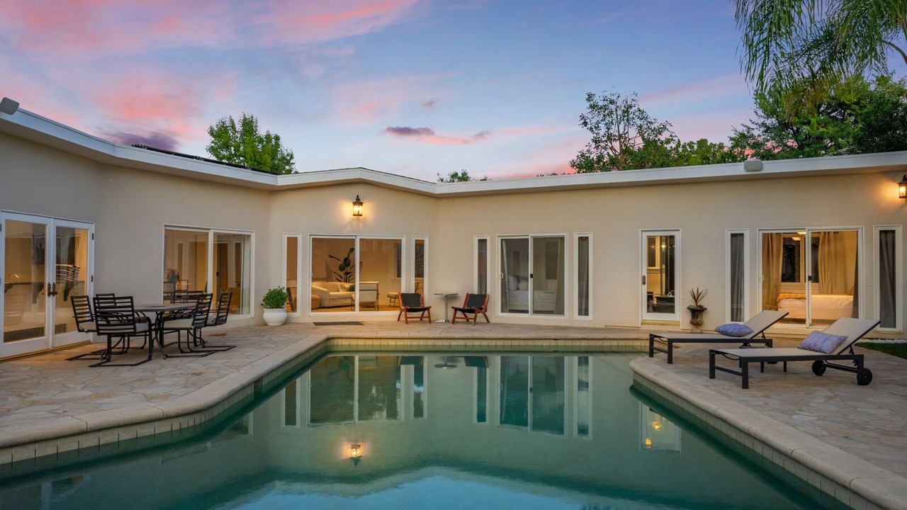 Photo of Outdoor in Tarzana