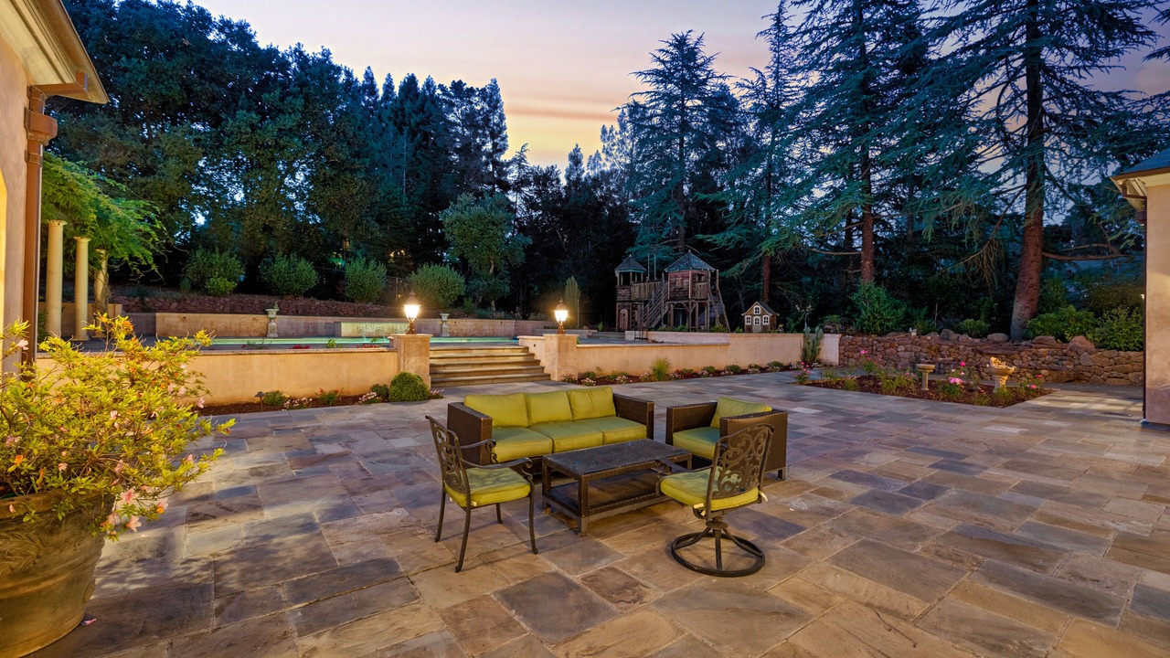 Photo of Patio Balcony in Los Altos Hills
