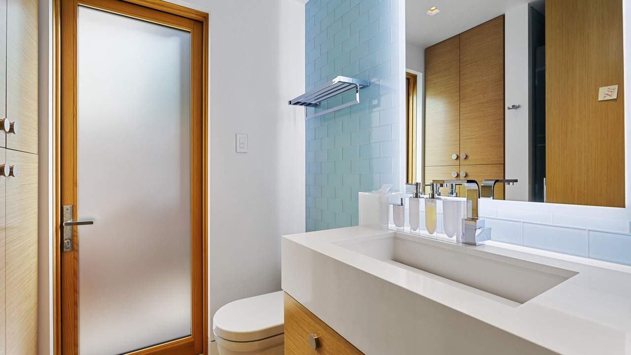 Photo of Bathroom in Balboa Peninsula