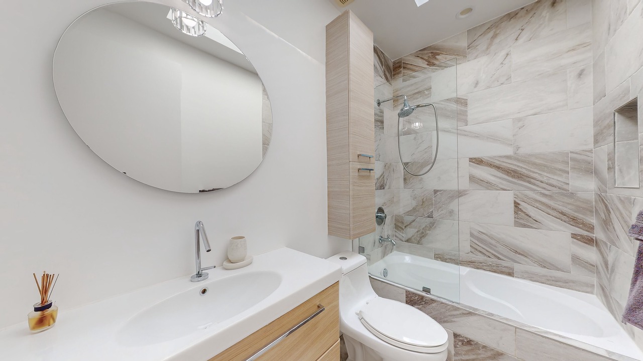 Photo of Bathroom in Pico - Robertson
