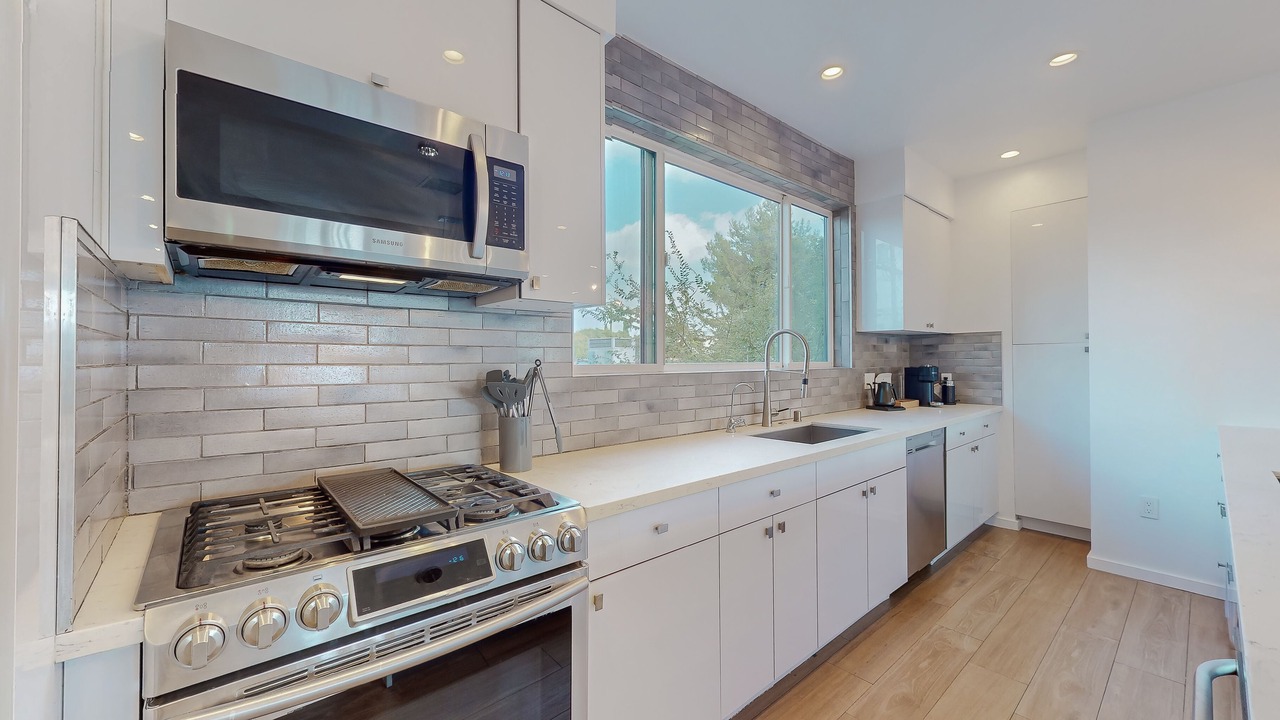 Photo of Kitchen in Pico - Robertson
