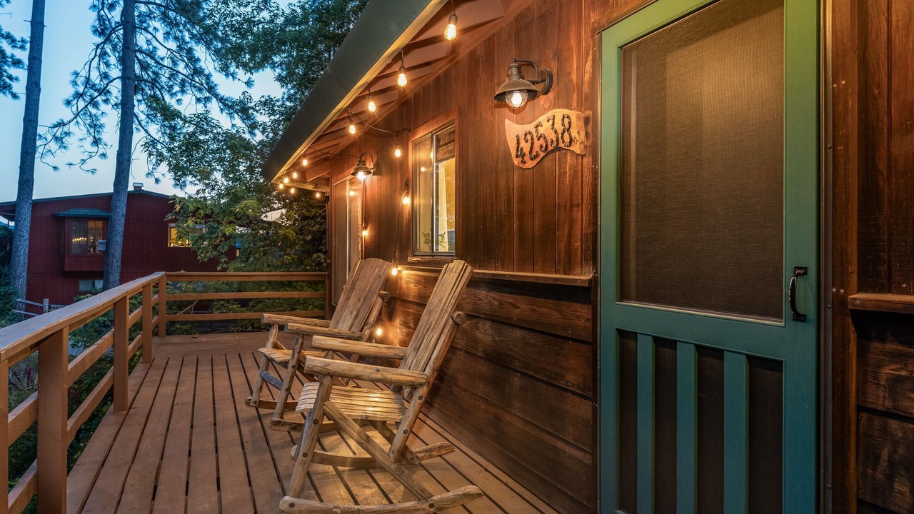 Photo of Patio Balcony in Yosemite Forks
