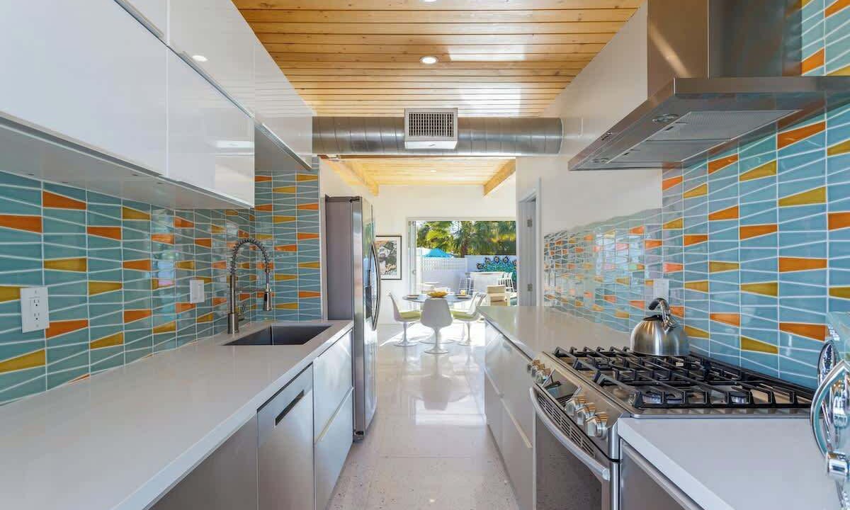 Photo of Kitchen in Racquet Club Estates