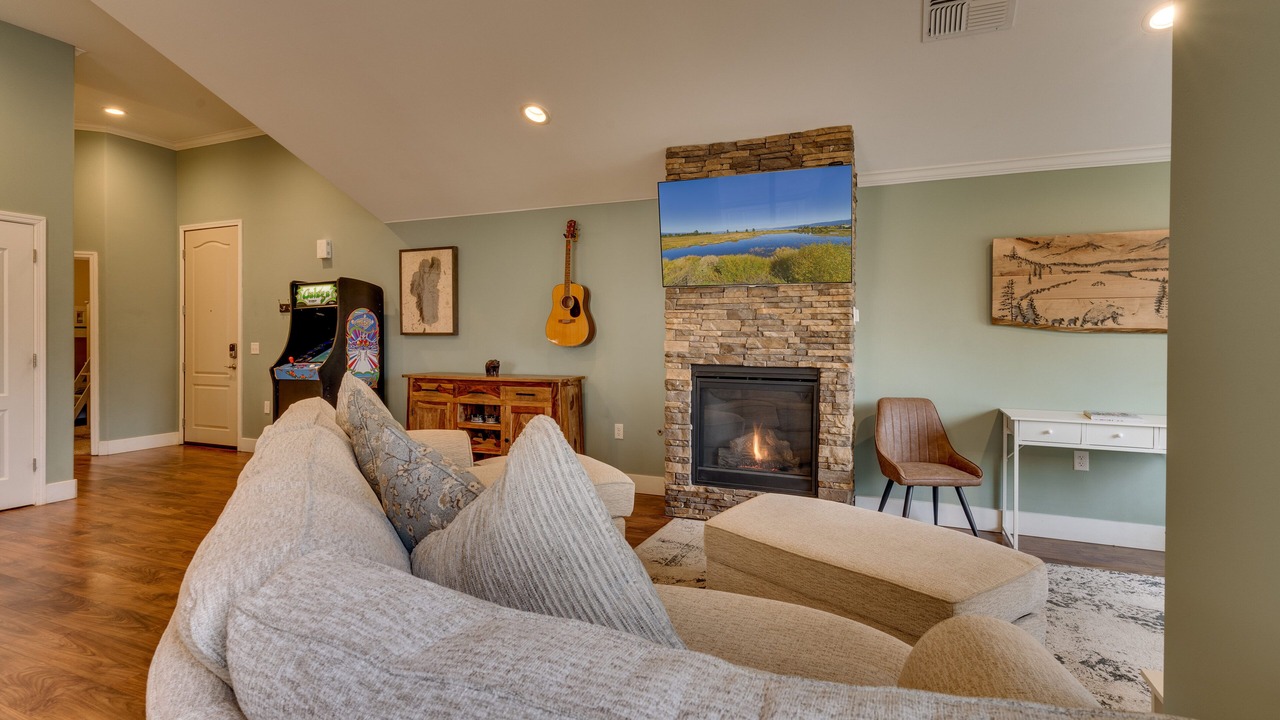 Photo of Livingroom in Tahoe Meadows