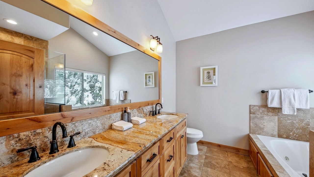 Photo of Bathroom in Pioneer Trail