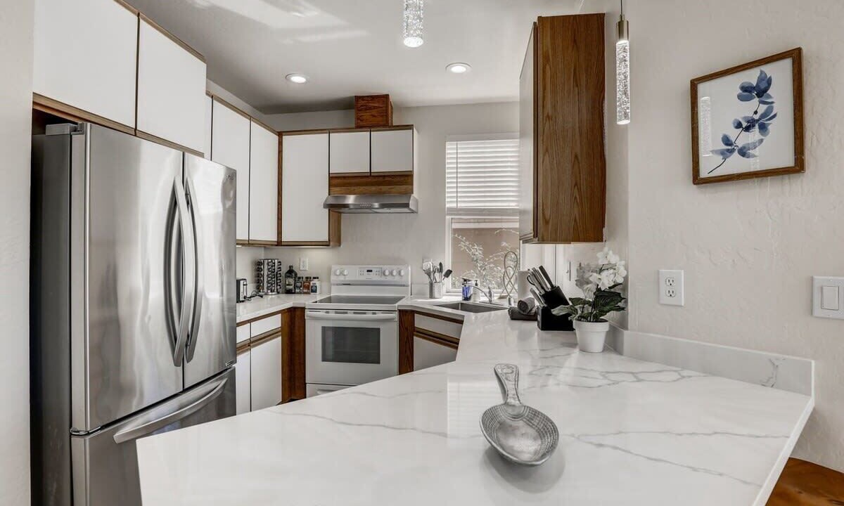 Photo of Kitchen in Edgemar - Pacific Manor