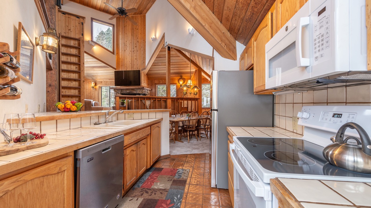 Photo of Kitchen in Alpine Meadows