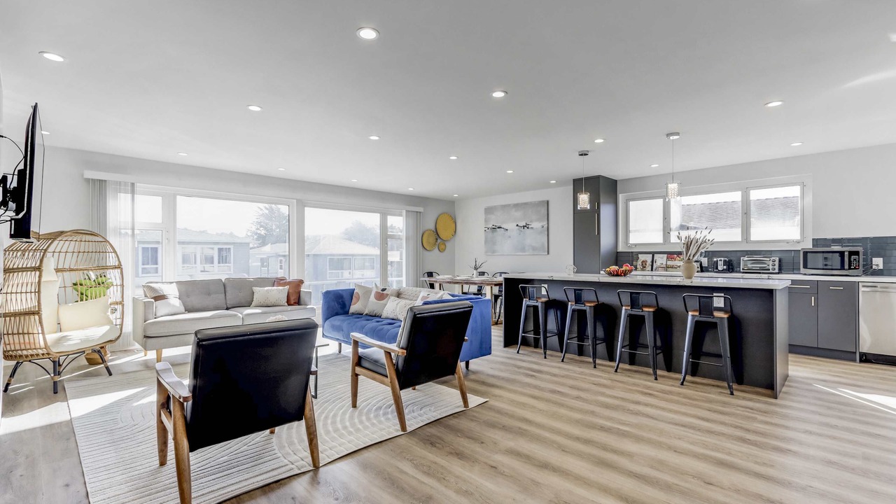 Photo of Livingroom in Pacifica
