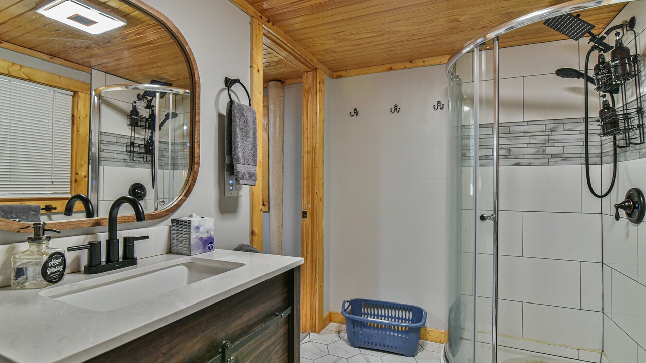 Photo of Bathroom in Hendersonville