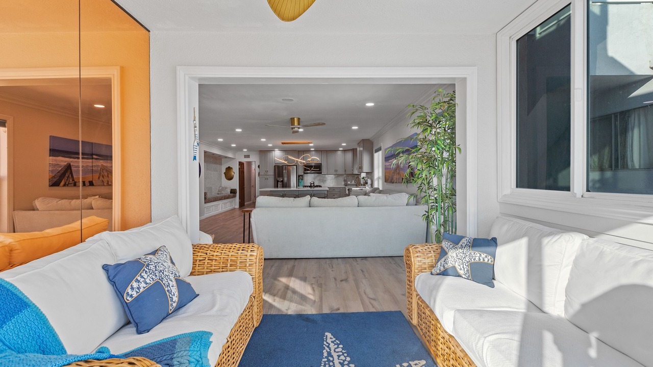 Photo of Livingroom in Alamitos Beach