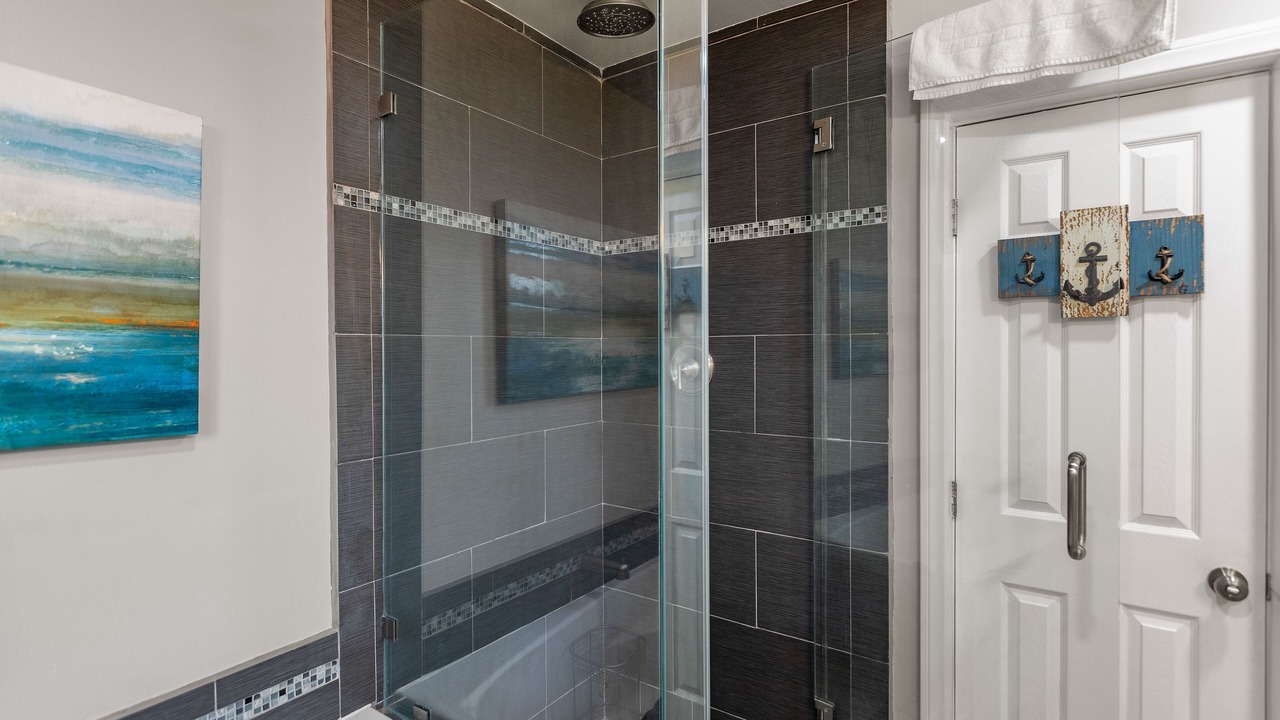 Photo of Bathroom in Alamitos Beach