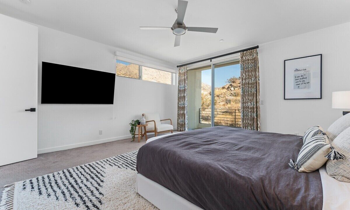 Photo of Bedroom in Canyon Corridor