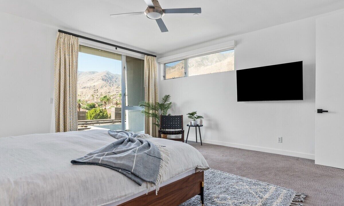 Photo of Bedroom in Canyon Corridor