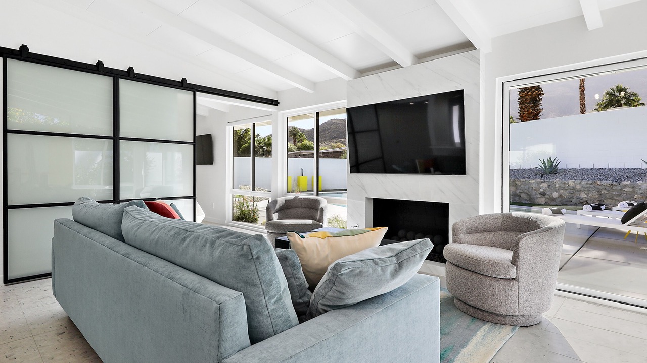Photo of Livingroom in Magnesia Falls Cove
