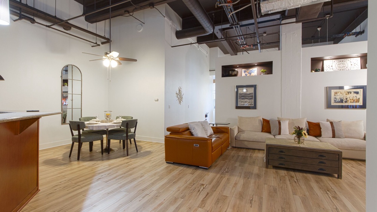 Photo of Livingroom in Cortez Hill