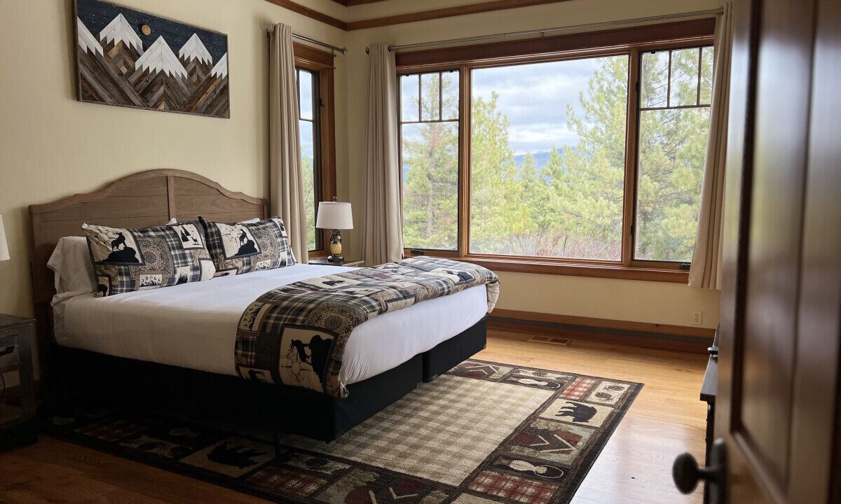 Photo of Bedroom in Gold Mountain