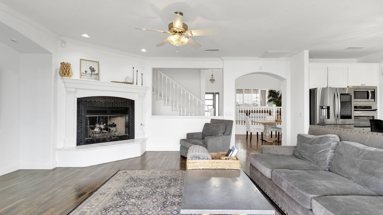 Photo of Livingroom in Victorville