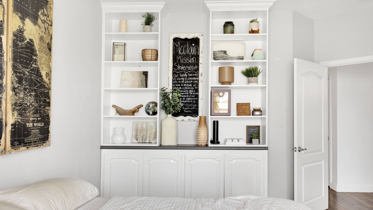 Photo of Bedroom in Victorville