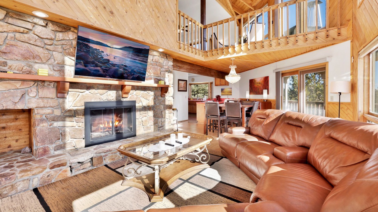 Photo of Livingroom in Whispering Forest