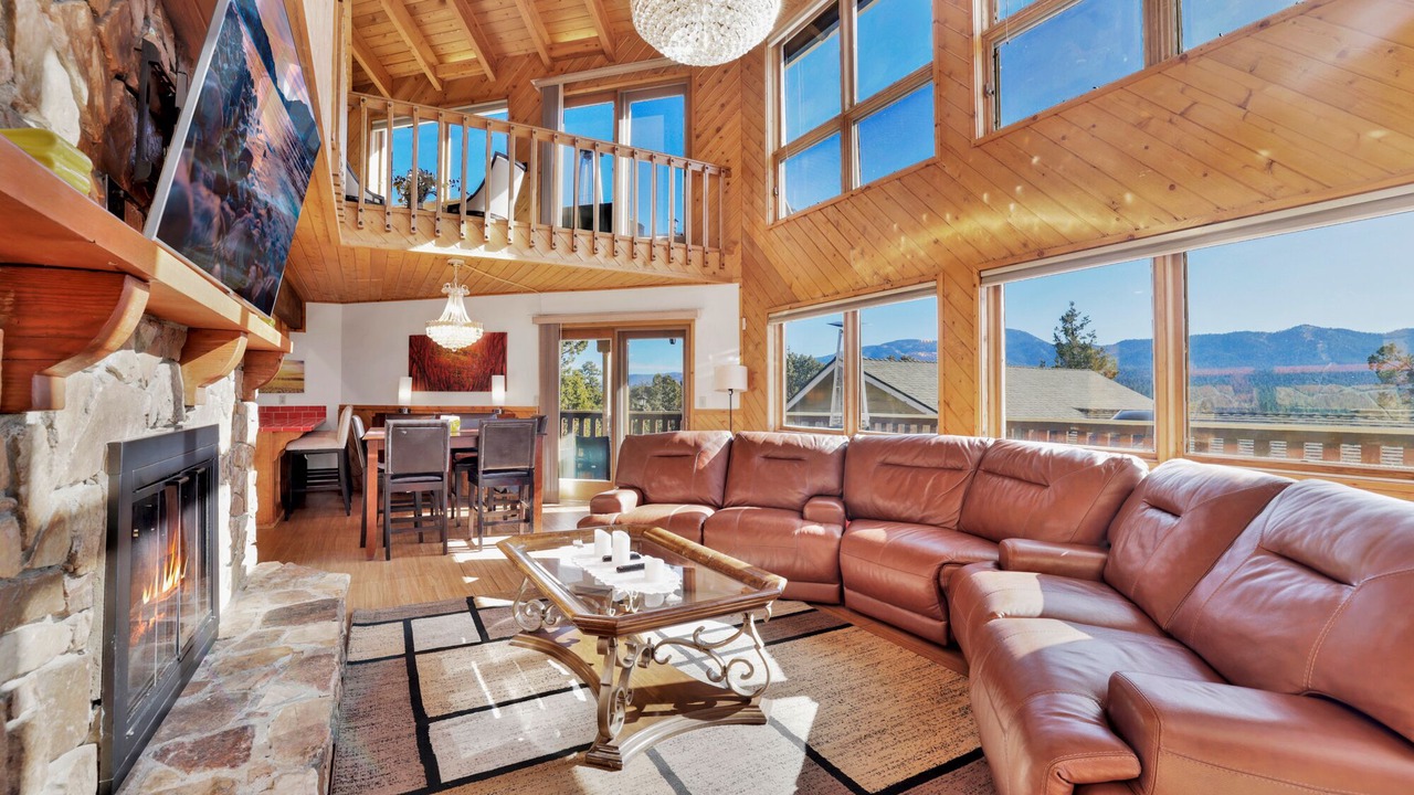 Photo of Livingroom in Whispering Forest