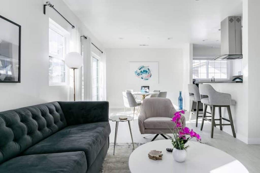 Photo of Livingroom in North Hollywood