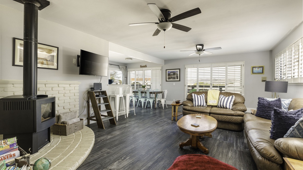 Photo of Livingroom in Oceano