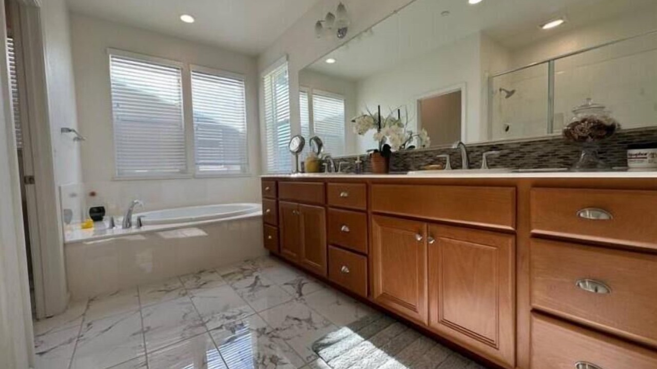 Photo of Bathroom in Tracy