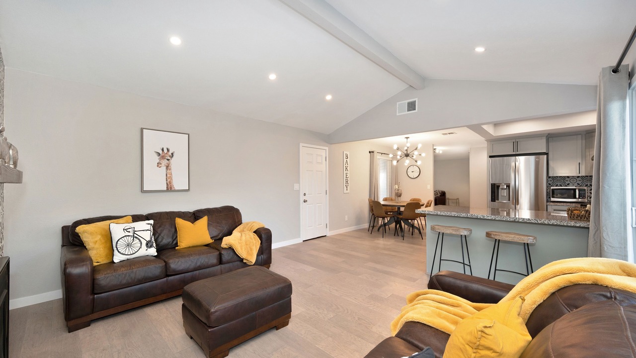Photo of Livingroom in Sacramento