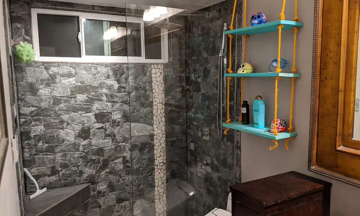 Photo of Bathroom in Sunset Cliffs