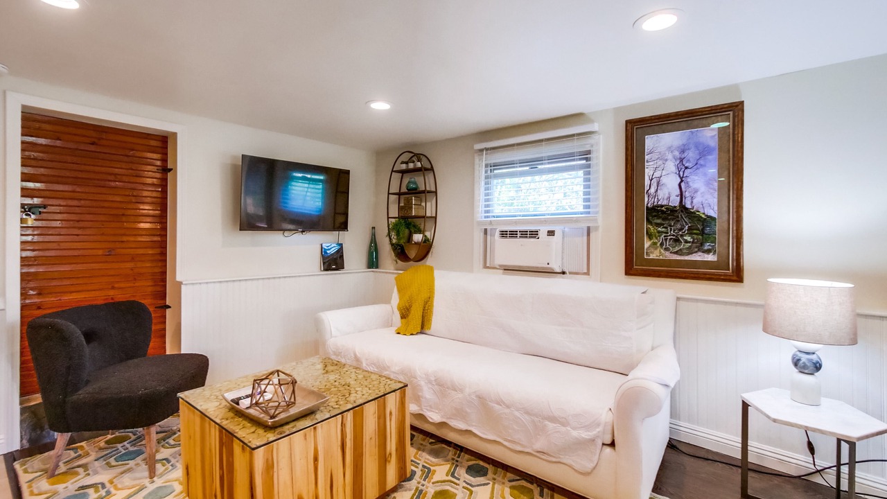 Photo of Livingroom in Talmadge