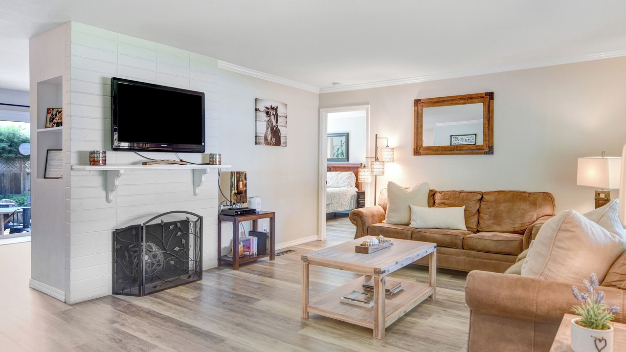 Photo of Livingroom in Boyes Hot Springs