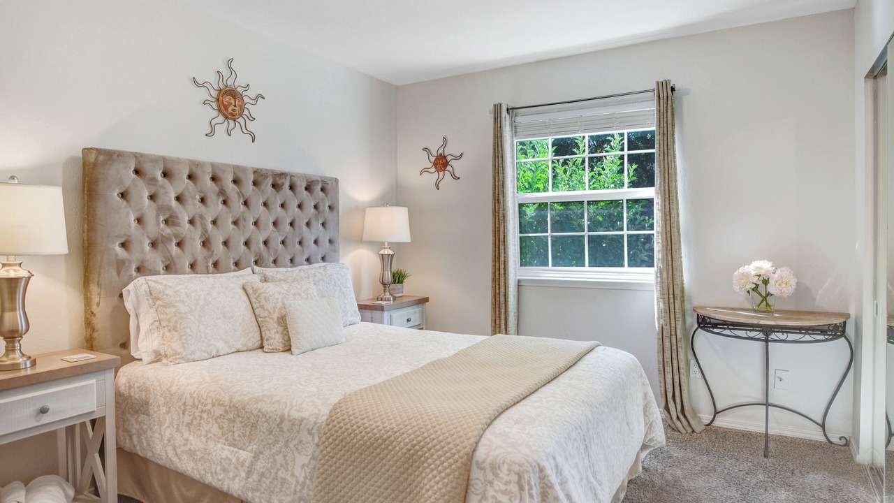 Photo of Bedroom in Boyes Hot Springs