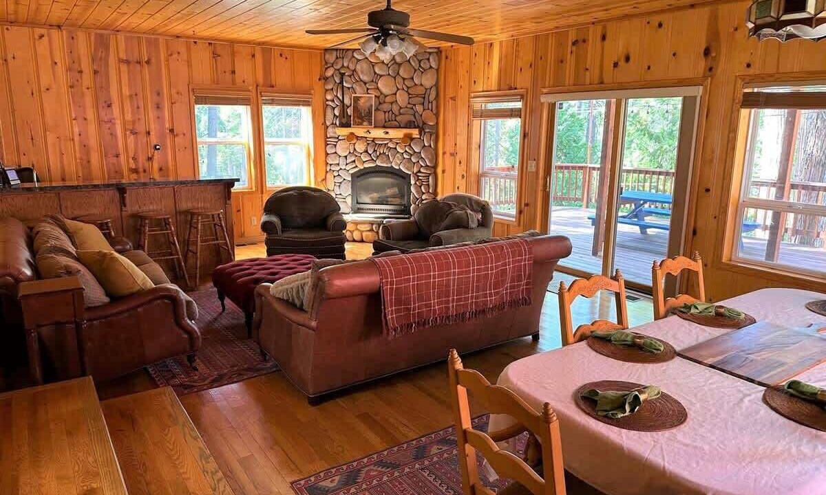 Photo of Bedroom in Twain Harte