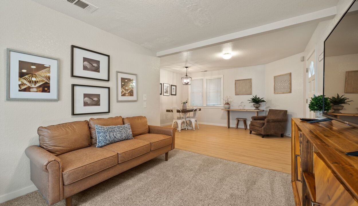 Photo of Livingroom in Sacramento