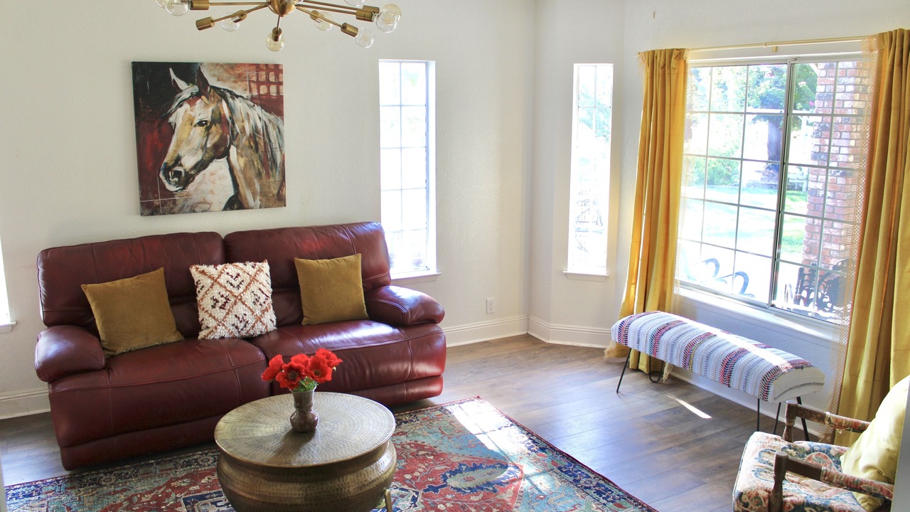 Photo of Livingroom in Junction