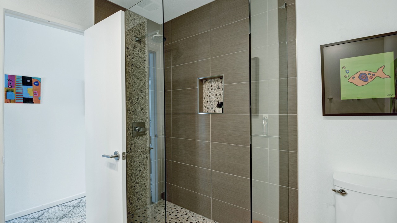 Photo of Bathroom in Araby