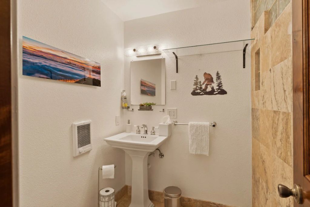 Photo of Bathroom in Graeagle