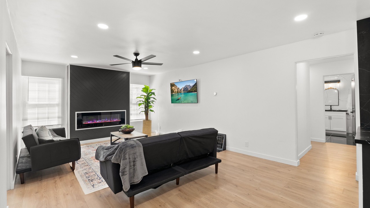 Photo of Livingroom in Central Escondido