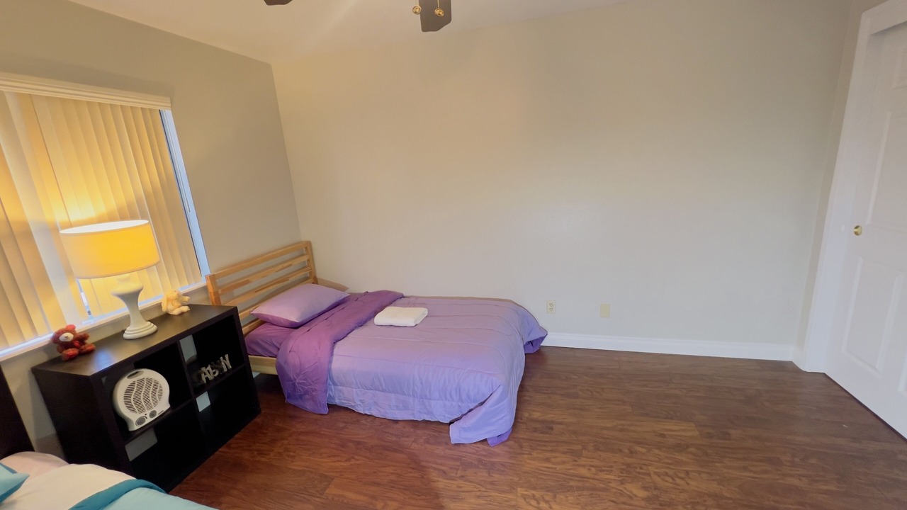 Photo of Bedroom in Ridgecrest