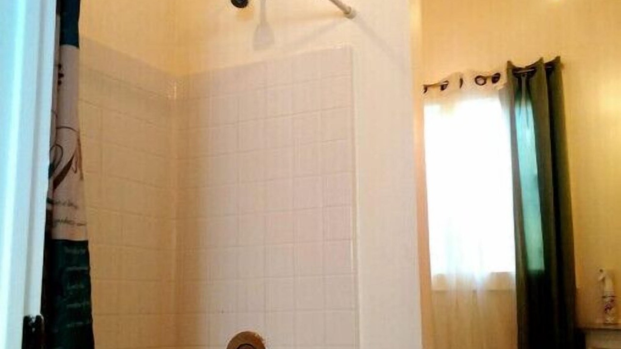 Photo of Bathroom in North Long Beach