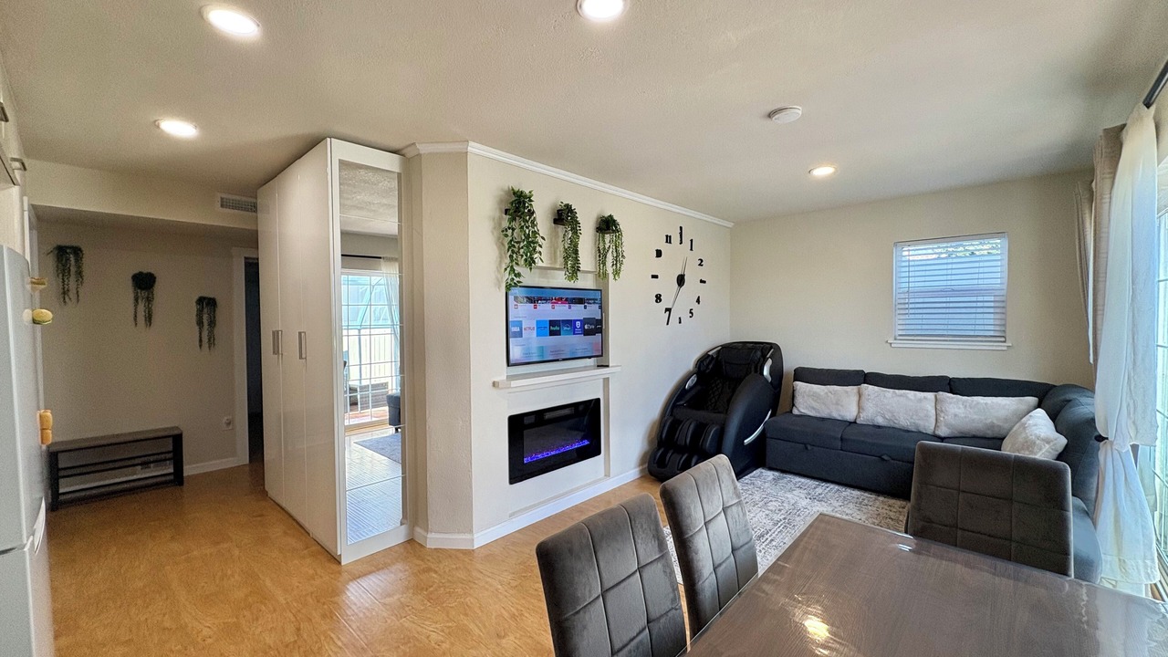 Photo of Livingroom in St. Francis