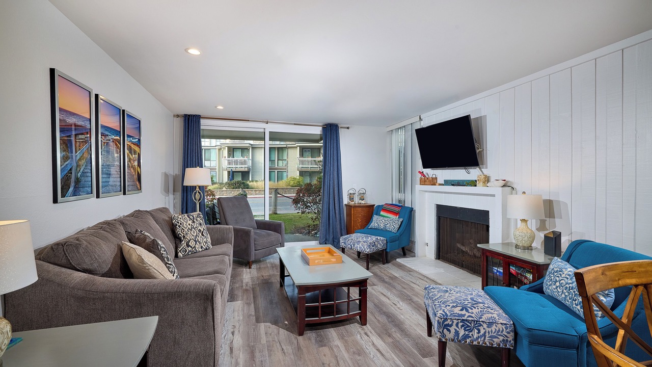 Photo of Livingroom in Townsite