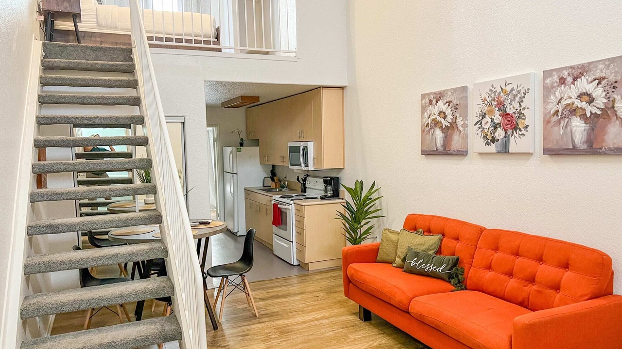 Photo of Livingroom in Cortez Hill