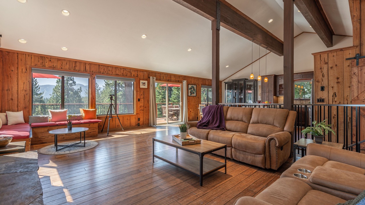Photo of Livingroom in Ponderosa Palisades